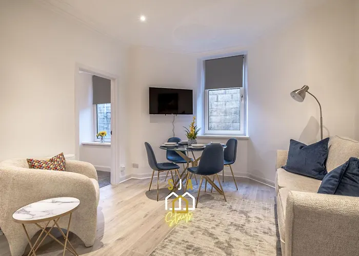 Holburn Hideaway - Sja Stays - Modern 2 Bed Apartment