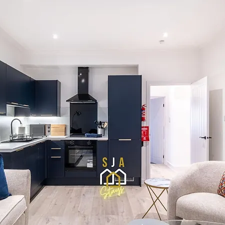 Holburn Hideaway - Sja Stays - Modern 2 Bed Apartment Aberdeen Exterior photo